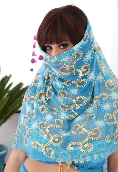 Excellent american hottie Kelly Divine exhibiting big hooters and spreading her legs 