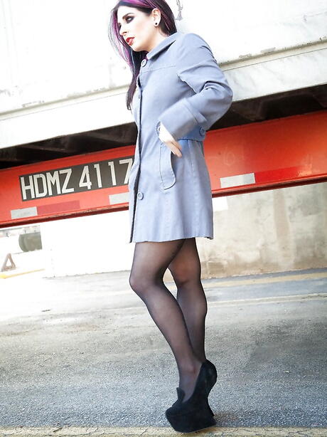 Hot american hottie Joanna Angel bares her butt in hot stockings and masturbates outdoor